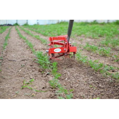 Single-wheel market gardening weeder